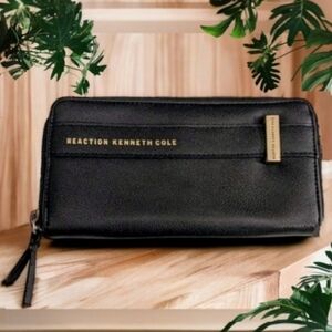 💰 Kenneth Cole Reaction Wallet in Black